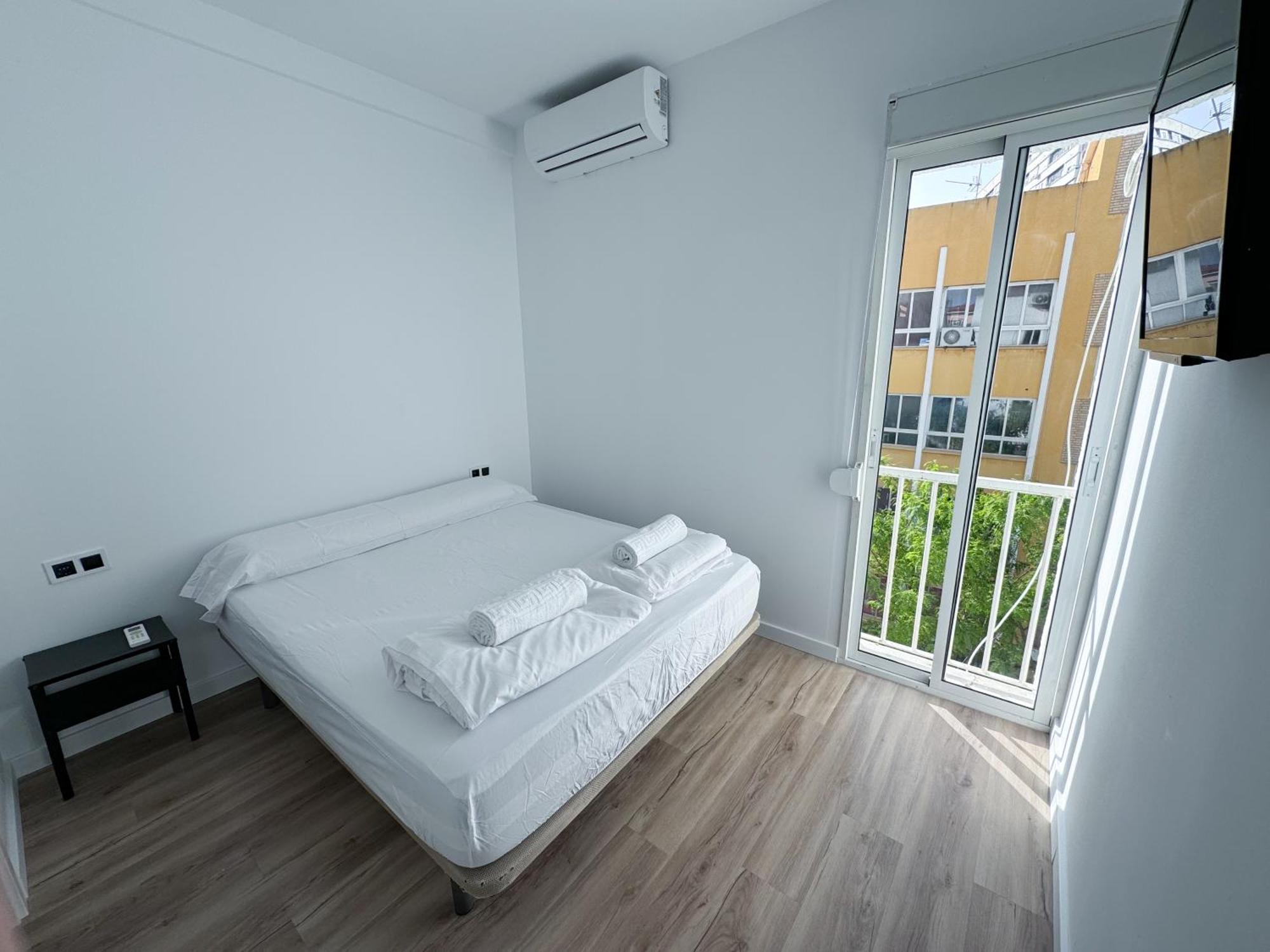Muede Hostel Torremolinos Buitenkant foto